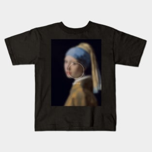 Girl with a Pearl Earring _loading.. Kids T-Shirt